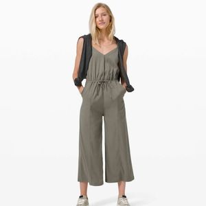 Nwt lululemon day to night jumpsuit size 10